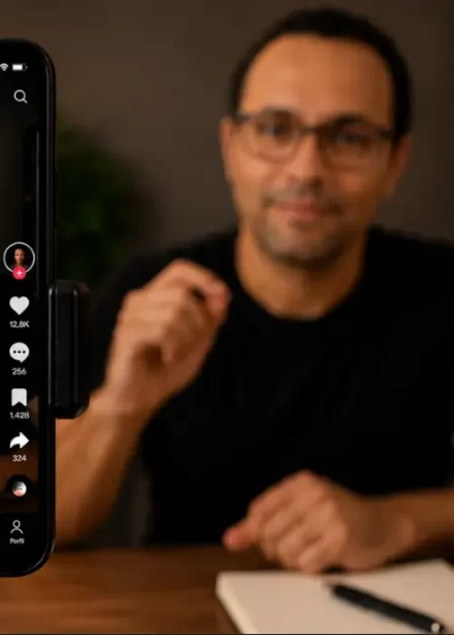 como o algoritmo do tiktok para negócios funciona e distribui conteúdo em 2026